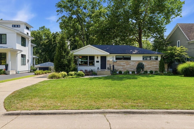 Photo - 1526 E Forest Ave