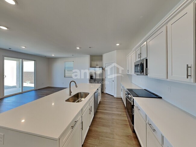 Photo - 9555 Harkes Dr