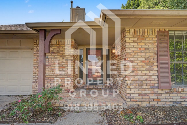 Photo - Check out this 4 bedroom 3 bath brick home in Tulsa