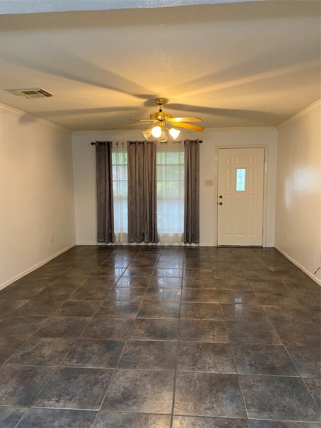 Photo - 8012 Folkstone Ln