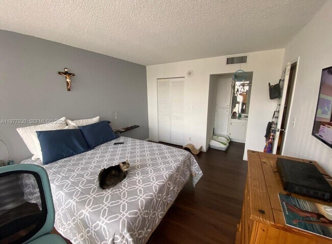 Photo - 16909 N Bay Rd Unit 1009