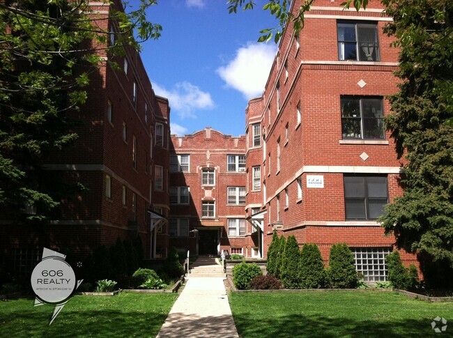 Building Photo - Old Irving Park Apts for Rent! Unit 3932-1D