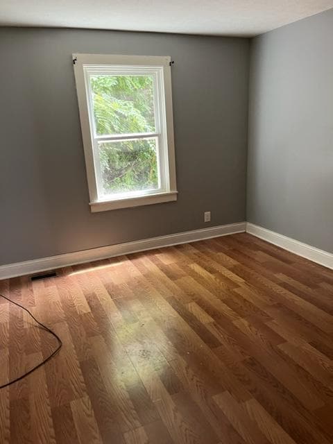 Photo - 213 E Warfield St