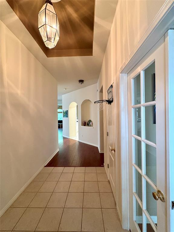 Photo - 207 Kettleman Ln N