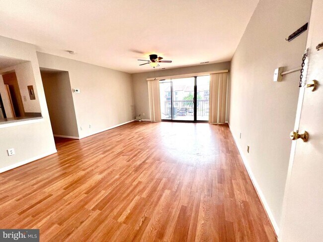 Photo - 10123 Prince Pl Unit 304-10A