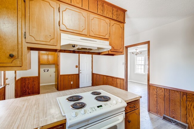 Photo - 204 Newbold St