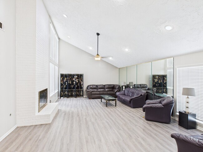 Photo - 7611 Hopewell Ln