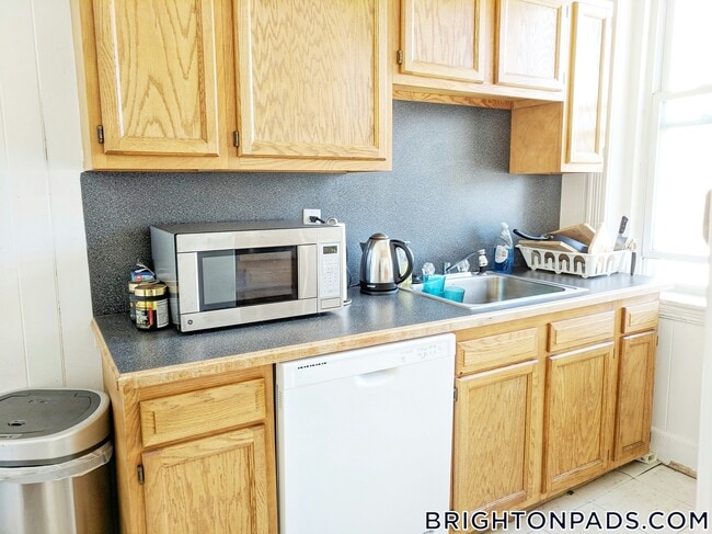 Photo - 1810 Commonwealth Ave Unidad 28