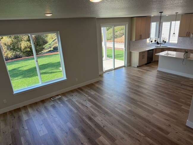 Photo - Brand New Four Bedroom Home For Rent: MOVE IN SPECIAL: Move in on or before Jan 1st and get $500 ...