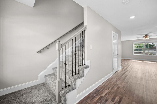 Photo - Beautiful Open-Concept Home with Covered Deck & Huge Backyard