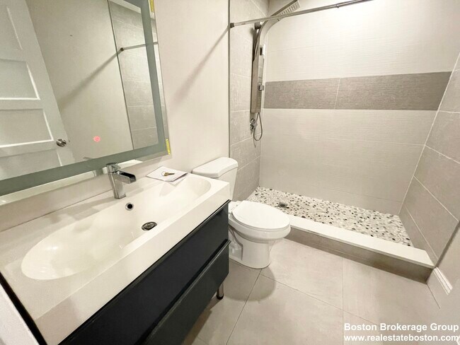 Photo - 205 E Cottage St Unidad 2