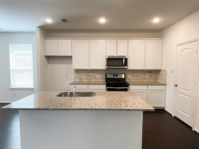 Photo - 31302 Whitfield Ct