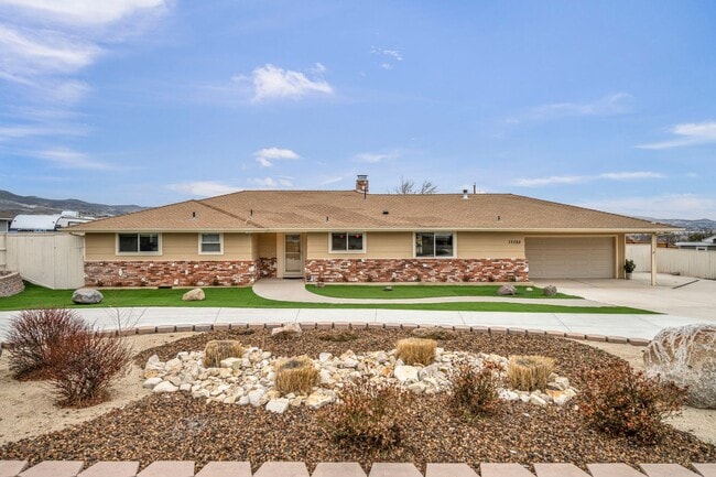 Photo - FULLY FURNISHED MOUNTAIN VIEW RETREAT with HOT TUB, RV PARKING & NO HOA