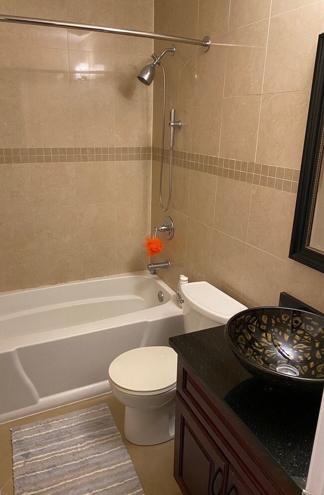 Photo - 1047 Hinswood Dr