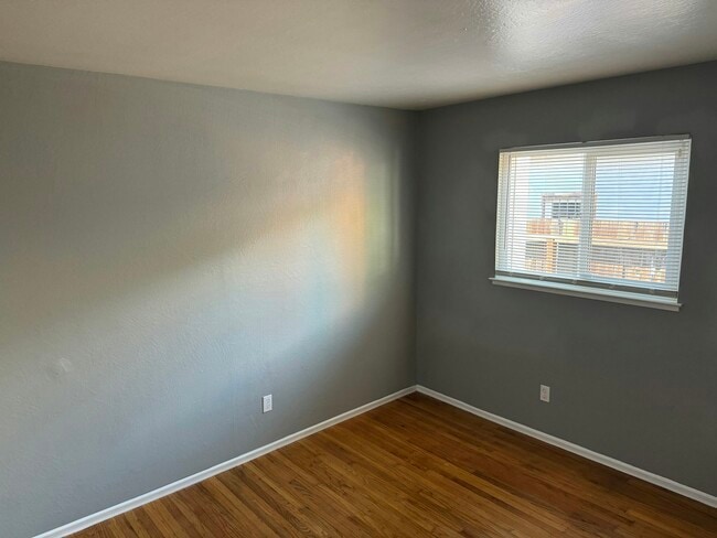 Photo - 2361 Thompson Way