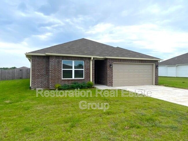 Building Photo - 10010 E 108th Pl N