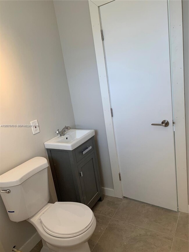 Photo - 2932 NW 16th Ave Unit 3B