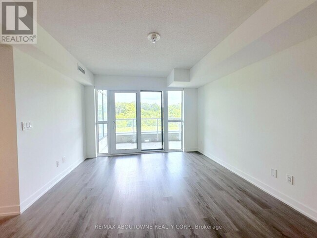 Photo - 1225 York Mills Rd