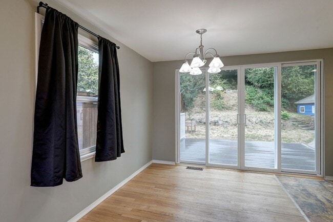 3244 46th Ave SW