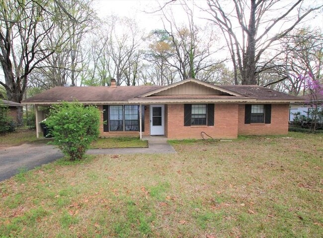 Building Photo - Tour Today! 3 Bedroom, 1 Bathroom home in Tyler!