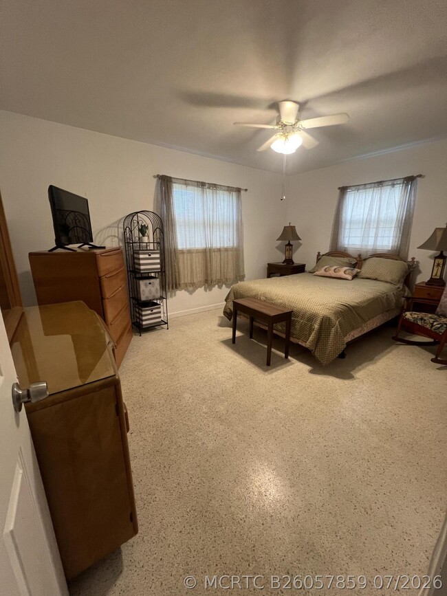 Photo - 1622 NE Maureen Ct