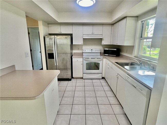 Photo - 2110 SE 8th Pl