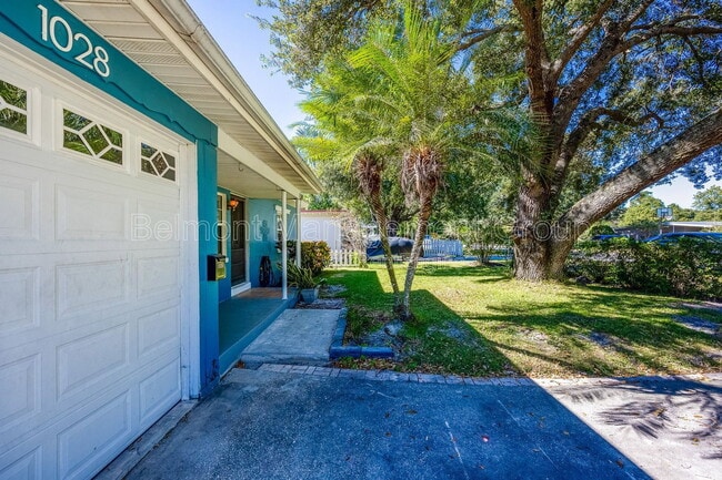 Photo - 1028 Canovia Ave
