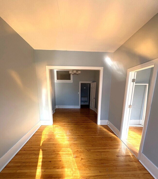 Photo - 80 Walton St