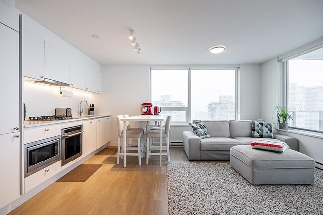 Photo - 3106-908 Quayside Drive Unit 3106