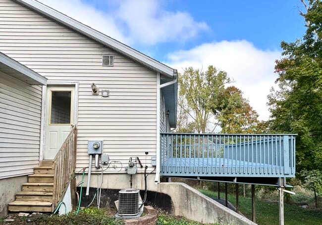 Photo - 4438 Morningside Dr SE