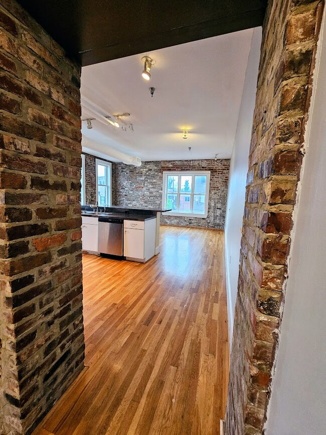 Photo - 1417 Market St Townhome