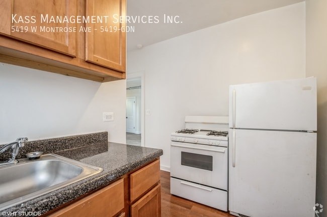 Building Photo - 5419 W Montrose Ave Unit GDN Rental