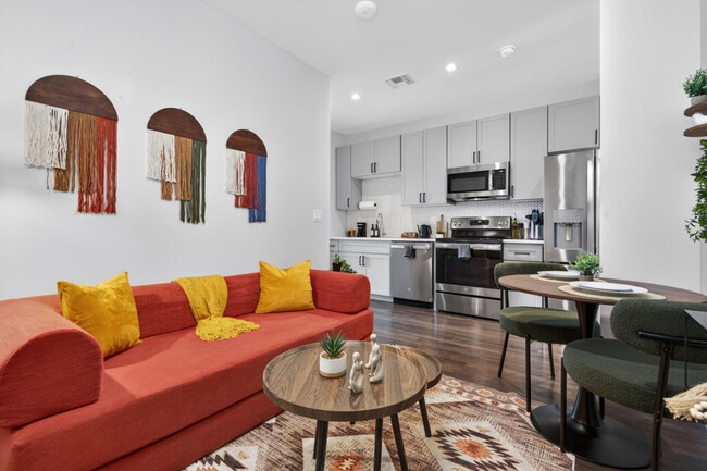 Building Photo - 4225 N 32nd Pl Unit ID1468029P