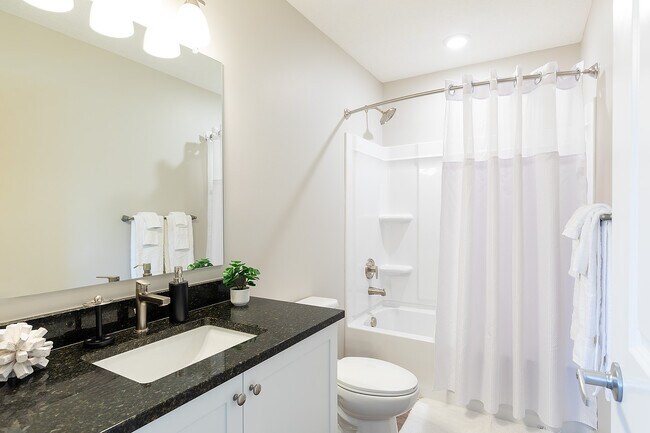 Two-Bed Townhome - Crescent Woods