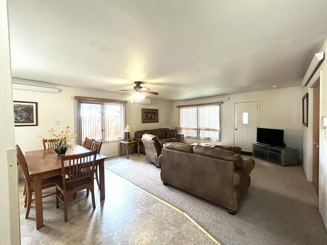 Photo - 117 Pine Ave