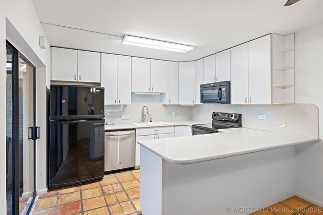 Building Photo - 227 2nd Terrace