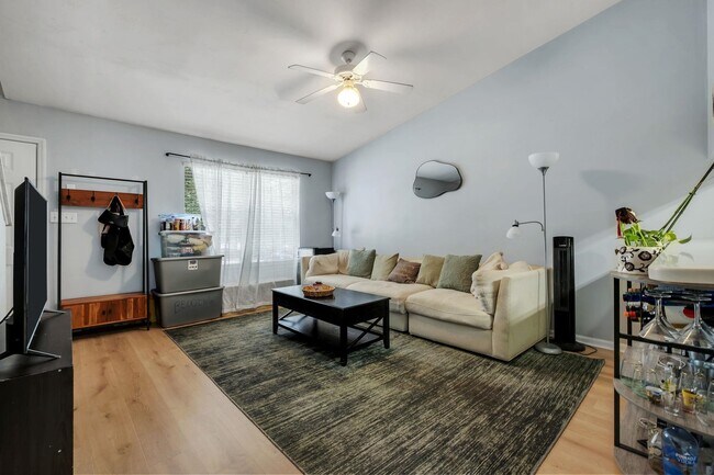 Photo - 241 Dixie Dr