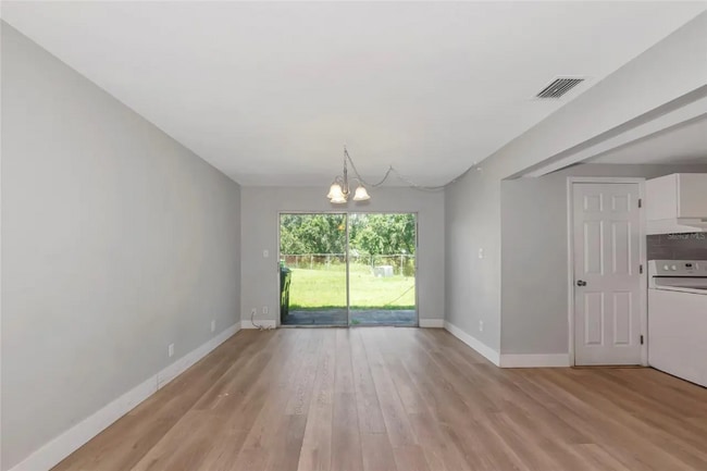 Photo - 405 Barlow Ave