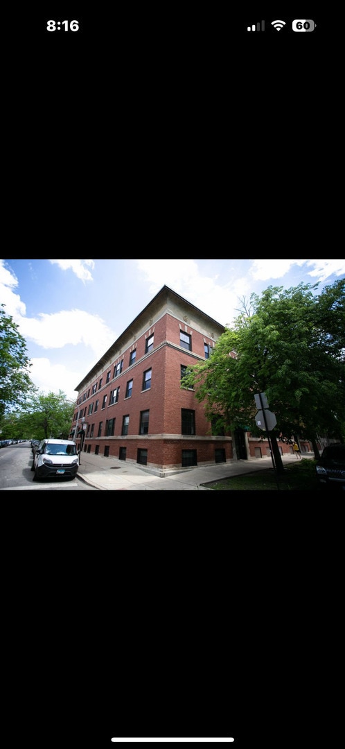 Building Photo - 2231 N Kedzie Blvd Rental