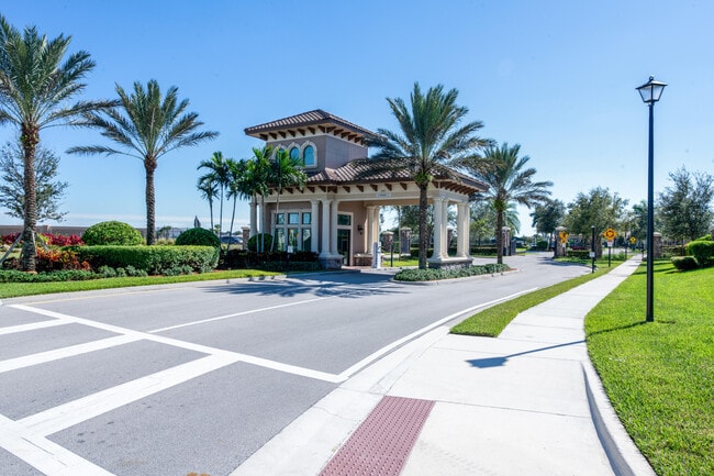 Photo - 739 SE Villandry Way