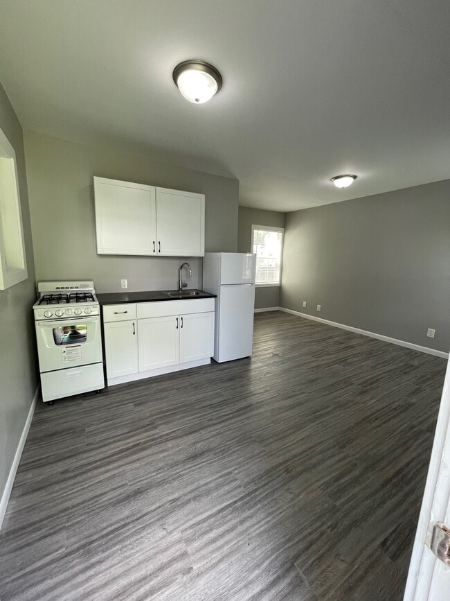 Photo - 242 46th St Unidad 2