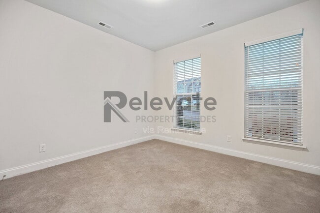 Photo - 6851 Dunton Rd