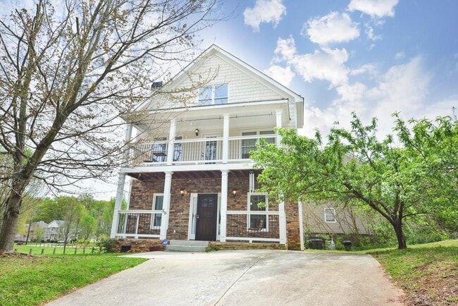 Building Photo - 50 Pope St SW