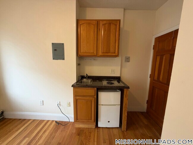 51 S Huntington Ave Unidad 201