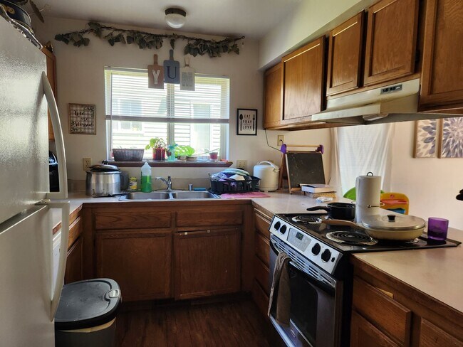 Photo - 2232-2234 Yew St Unit 2234