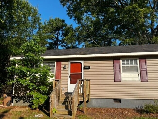 Photo - Adorable 2 bed Duplex in Wake Forest! Close to Downtown!
