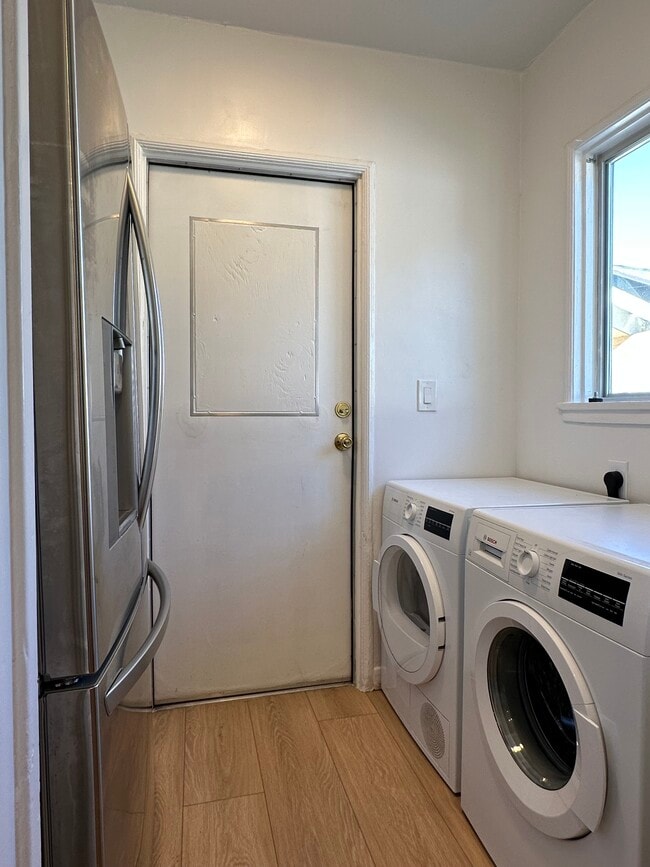 Photo - 8525 Hargis St