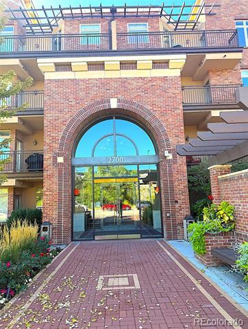 Photo - 2700 E Cherry Creek S Dr Unidad 117