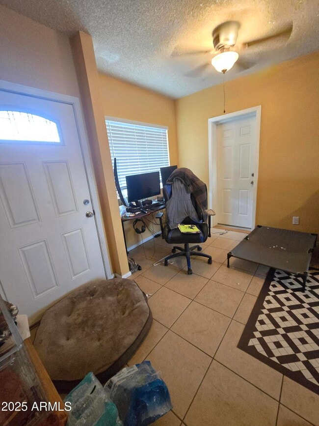 Photo - 1325 Heather Dr