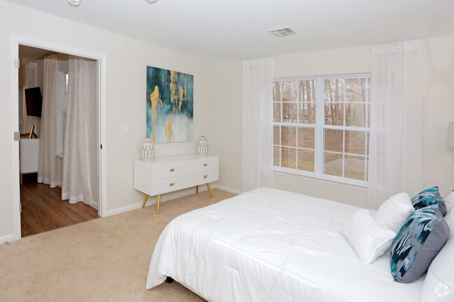 Master bed2